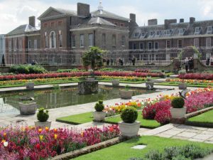 Flower pots at Kensington palace