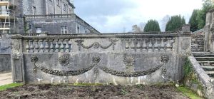 The grounds at Westport House had damaged hard landscaping features, including swagged balustrading and steps.